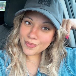 Meet your Posher, Valerie